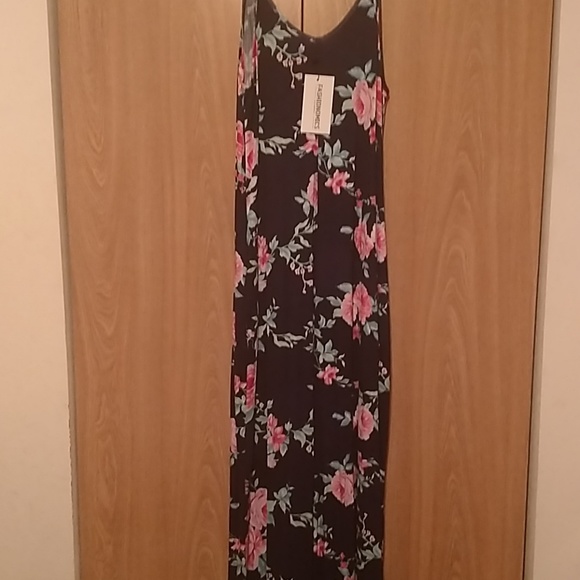 NWT Host Pick Feb 03- NWT Maxi dress - Picture 2 of 5